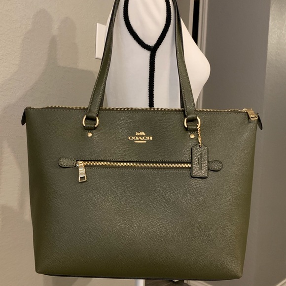 New coach set 💐 olive green bag and wallet - Picture 2 of 8
